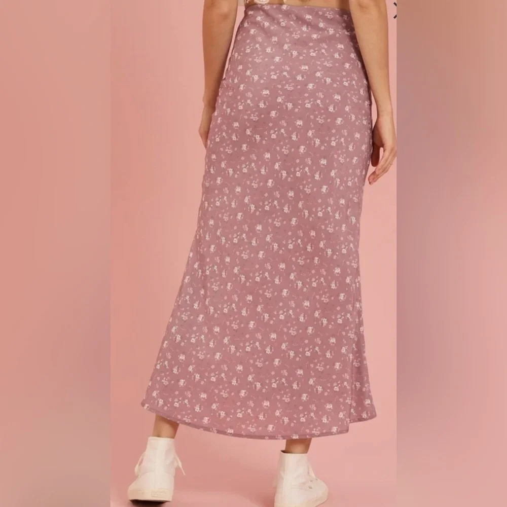 NEW with tags (NWT) Altar’d State Amora Floral Midi Skirt - Picture 2 of 5